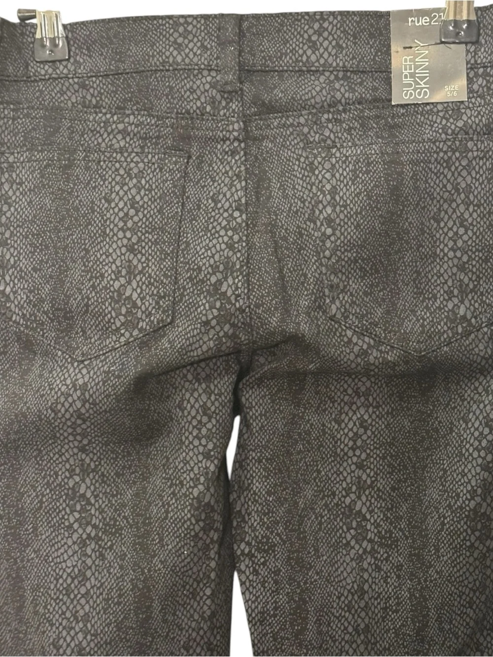 Rue21 Super Skinny Black Snakeskin Jeans NWT womens size 5/6